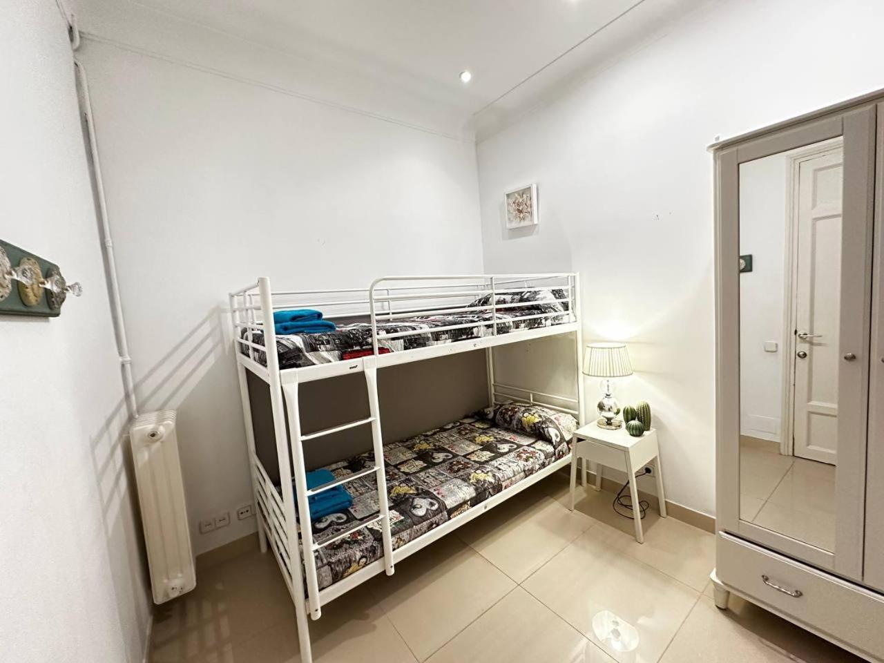 Rooms Gran Via Barcellona Esterno foto
