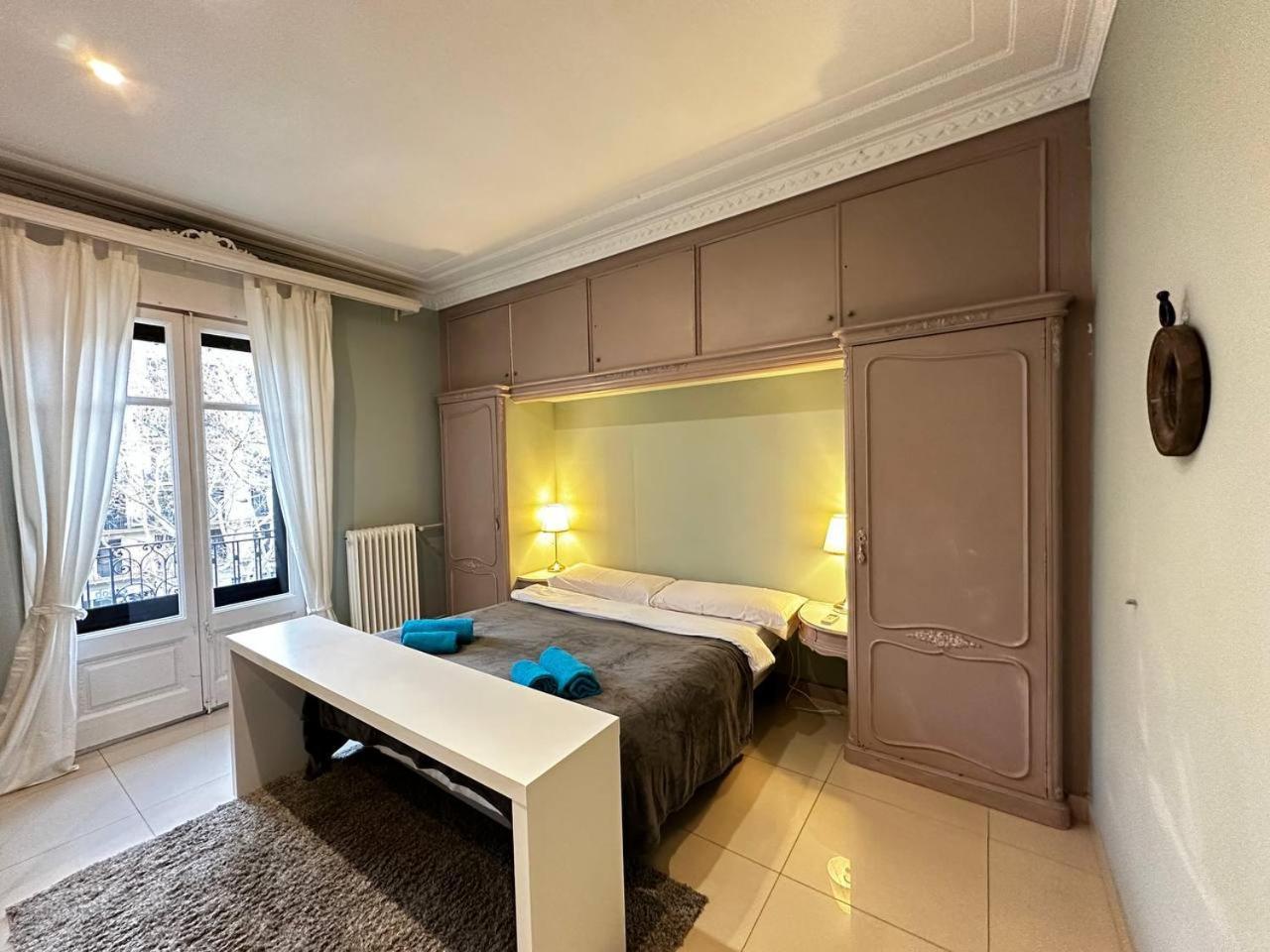 Rooms Gran Via Barcellona Esterno foto